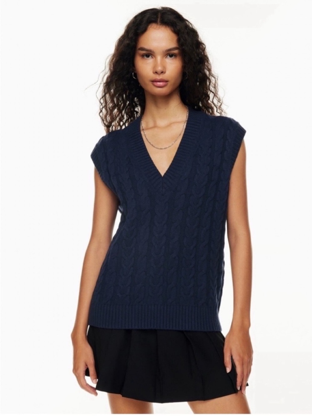 Universal Thread Oversized Navy Cable-Knit V-Neck Sweater Vest Var Sizes NWT - Picture 2 of 5